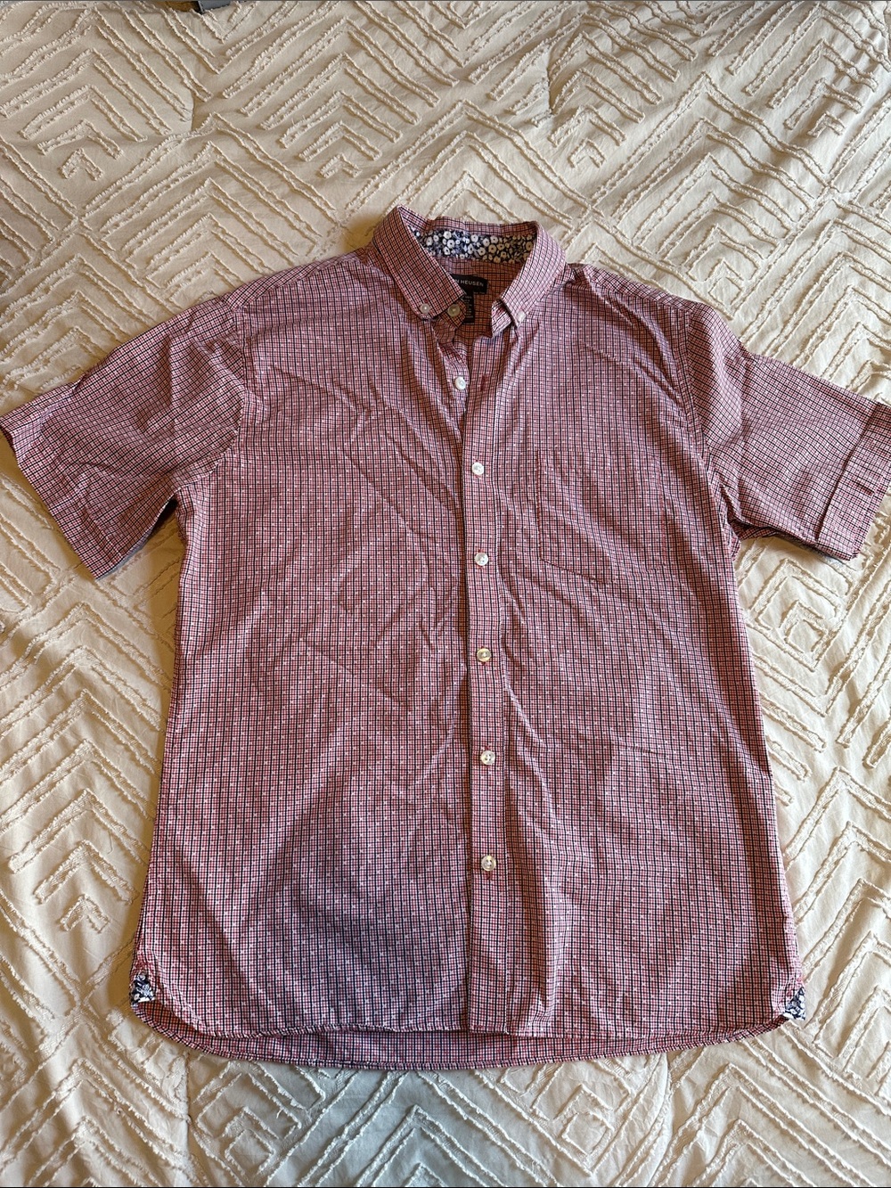 Van Heusen Short-Sleeve Button-Down Shirt - Red Check